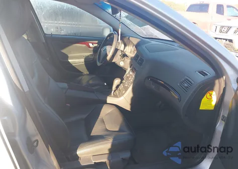 2004 Volvo S60 2.4 z USA, uszkodzony, nr VIN YV1RS64A042340471